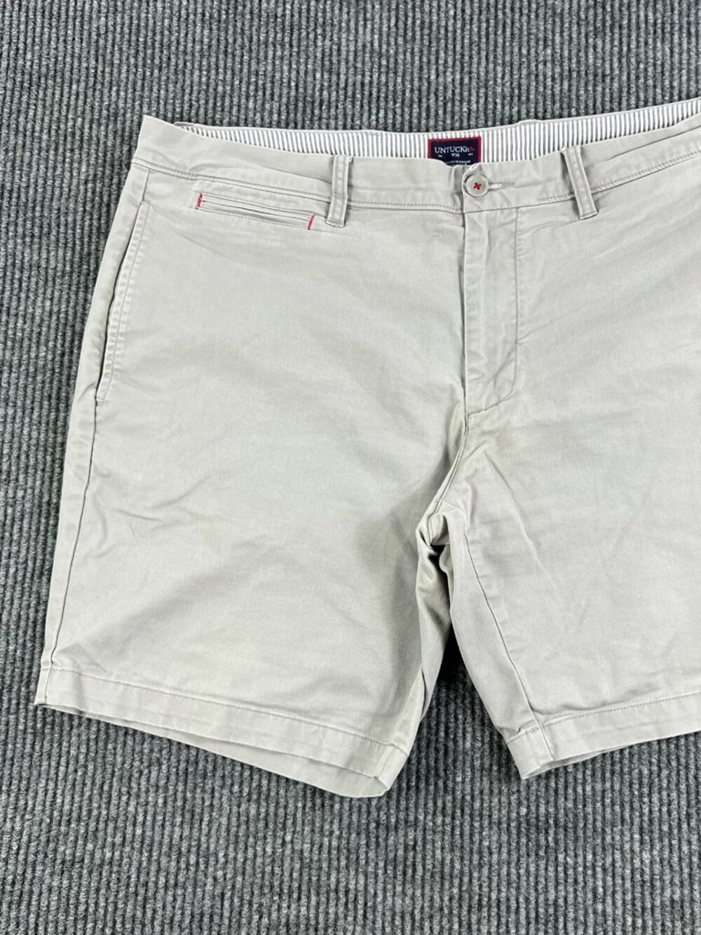 Untuckit Mens Chino Gray Shorts Size 38W Casual Inseam 8" Cotton